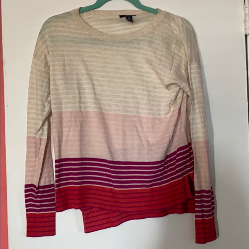 Gap sweater